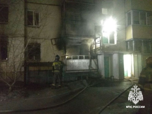В Улан-Удэ жильцов пятиэтажки эвакуировали из-за пожара