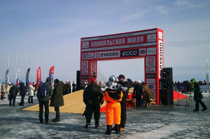 Спасатели заранее обеспокоены массовыми ледовыми шоу на Байкале  