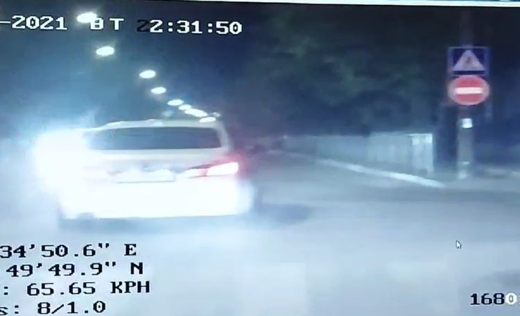 В Улан-Удэ пьяный водитель устроил гонки с полицией В Улан-Удэ пьяный водитель устроил гонки с полицией