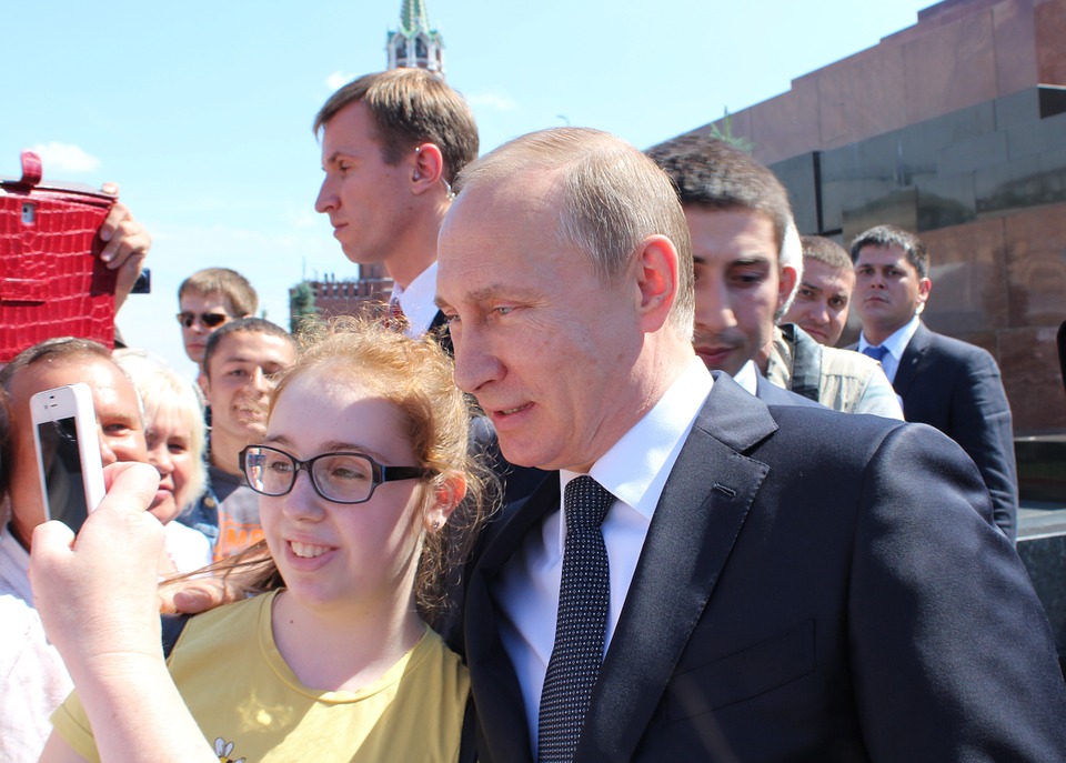 Нужно ли запретить оскорбления Путина? Нужно ли запретить оскорбления Путина?