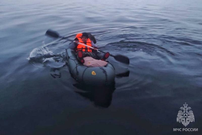 В Бурятии в Байкал унесло двух туристов, сплавлявшихся по реке Верхняя Ангара