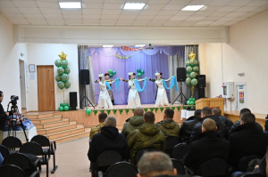 В Улан-Удэ прошел праздничный концерт в военном госпитале