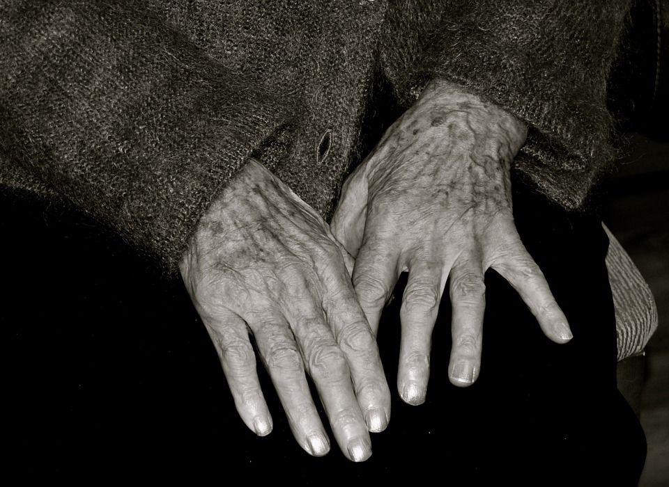 В Улан-Удэ мошенники не пощадили 90-летних пенсионерок В Улан-Удэ мошенники не пощадили 90-летних пенсионерок