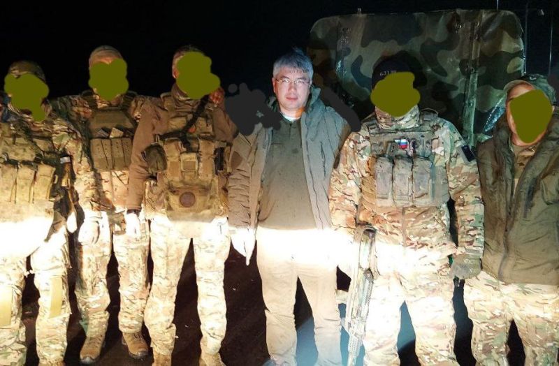 Алексей Цыденов посетил ДНР и встретился с военными из Бурятии