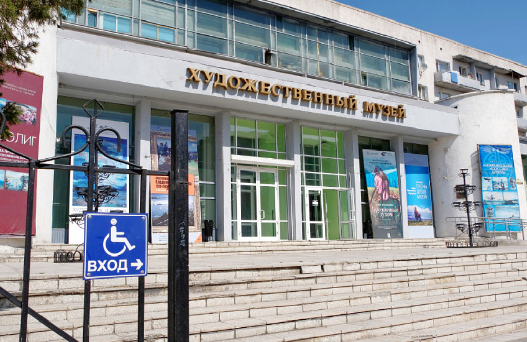 В Улан-Удэ откроется выставка мифических образов «Круг времени» В Улан-Удэ откроется выставка мифических образов «Круг времени»