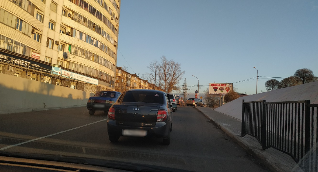 В Улан-Удэ "неправильный" знак снесли после возмущений автомобилистов В Улан-Удэ "неправильный" знак снесли после возмущений автомобилистов