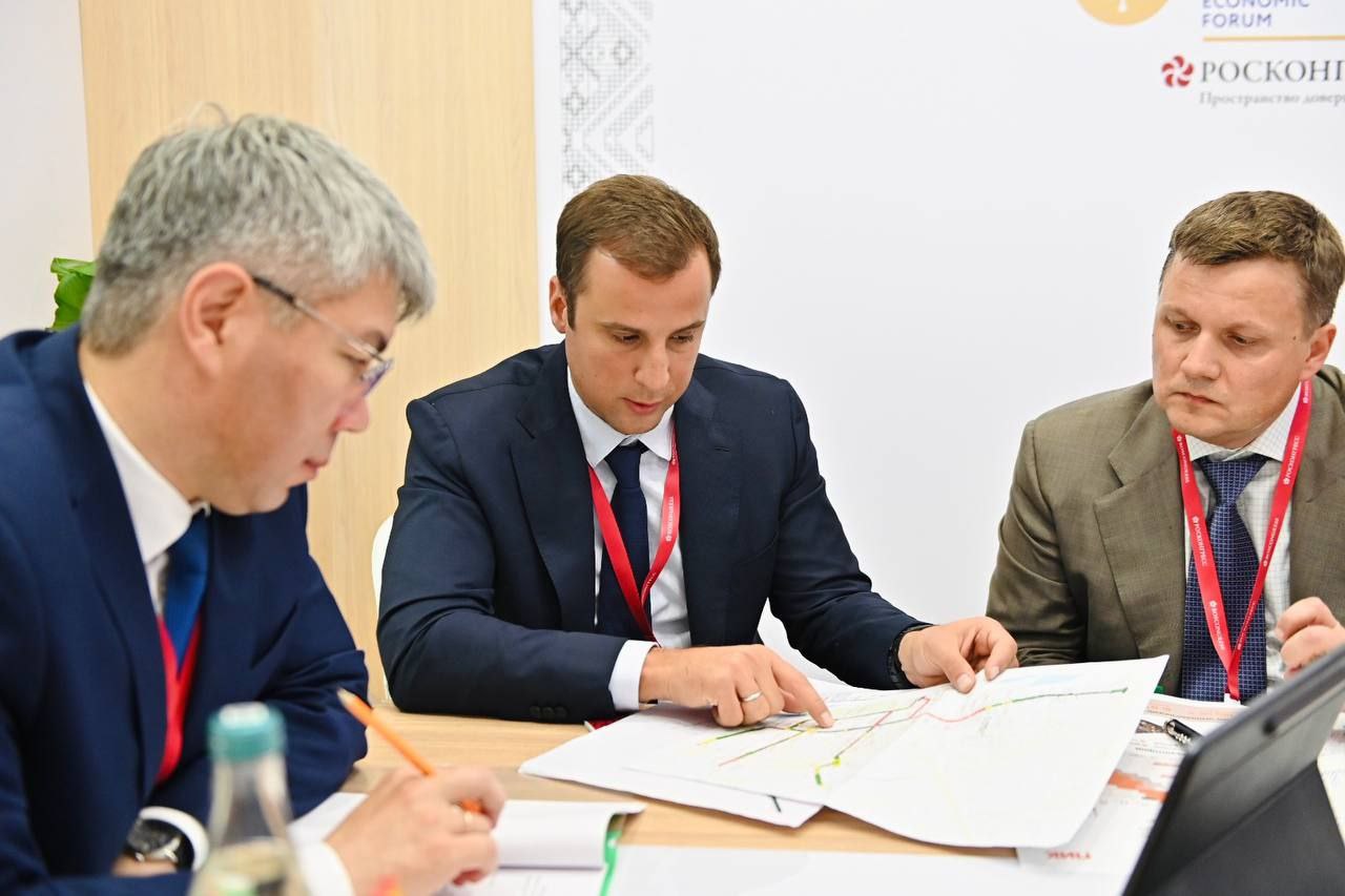 На Международном экономическом форуме в Санкт-Петербурге обсудили ход работ по реконструкции центра Улан-Удэ На Международном экономическом форуме в Санкт-Петербурге обсудили ход работ по реконструкции центра Улан-Удэ