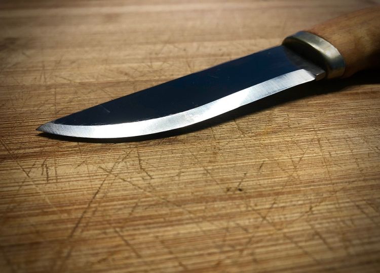 Житель Бурятии зарезал пожилого родственника Житель Бурятии зарезал пожилого родственника