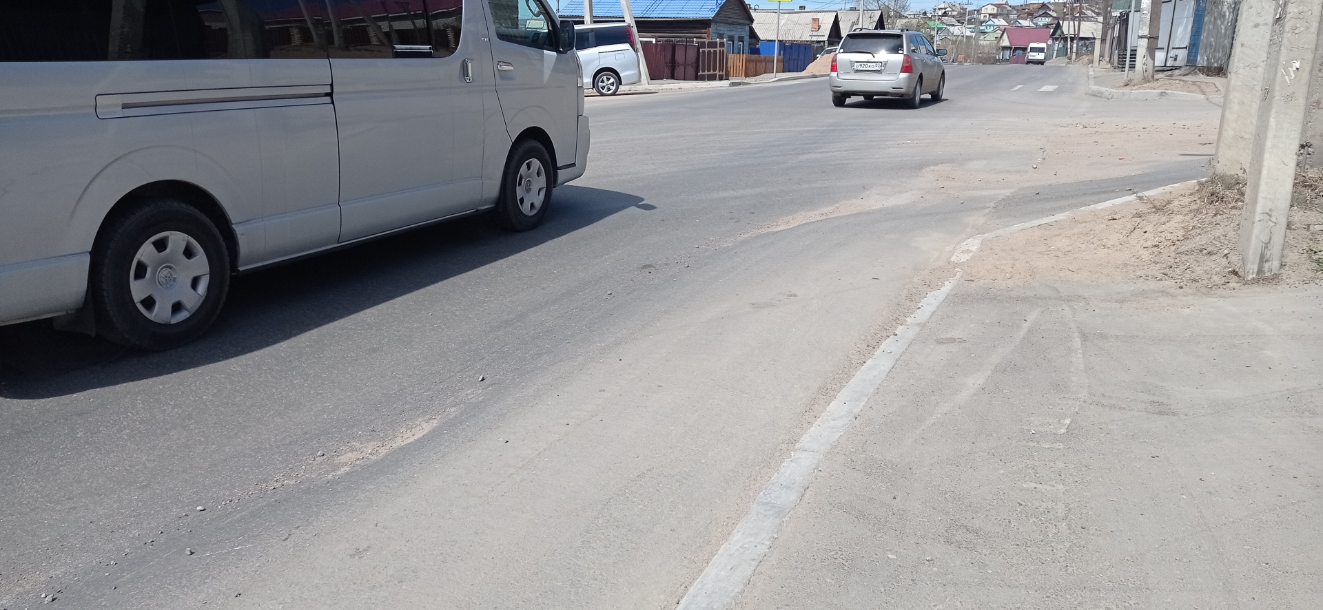 В Улан-Удэ на недавно отремонтированной дороге возник провал