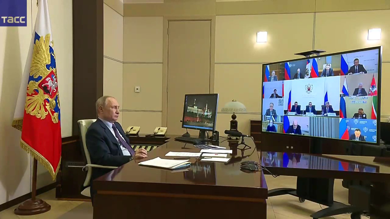 Владимир Путин дал поручения главе Бурятии по вопросу обновления общественного транспорта в регионах Владимир Путин дал поручения главе Бурятии по вопросу обновления общественного транспорта в регионах