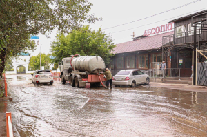 Более двух тысяч кубометров воды откачали с улиц Улан-Удэ