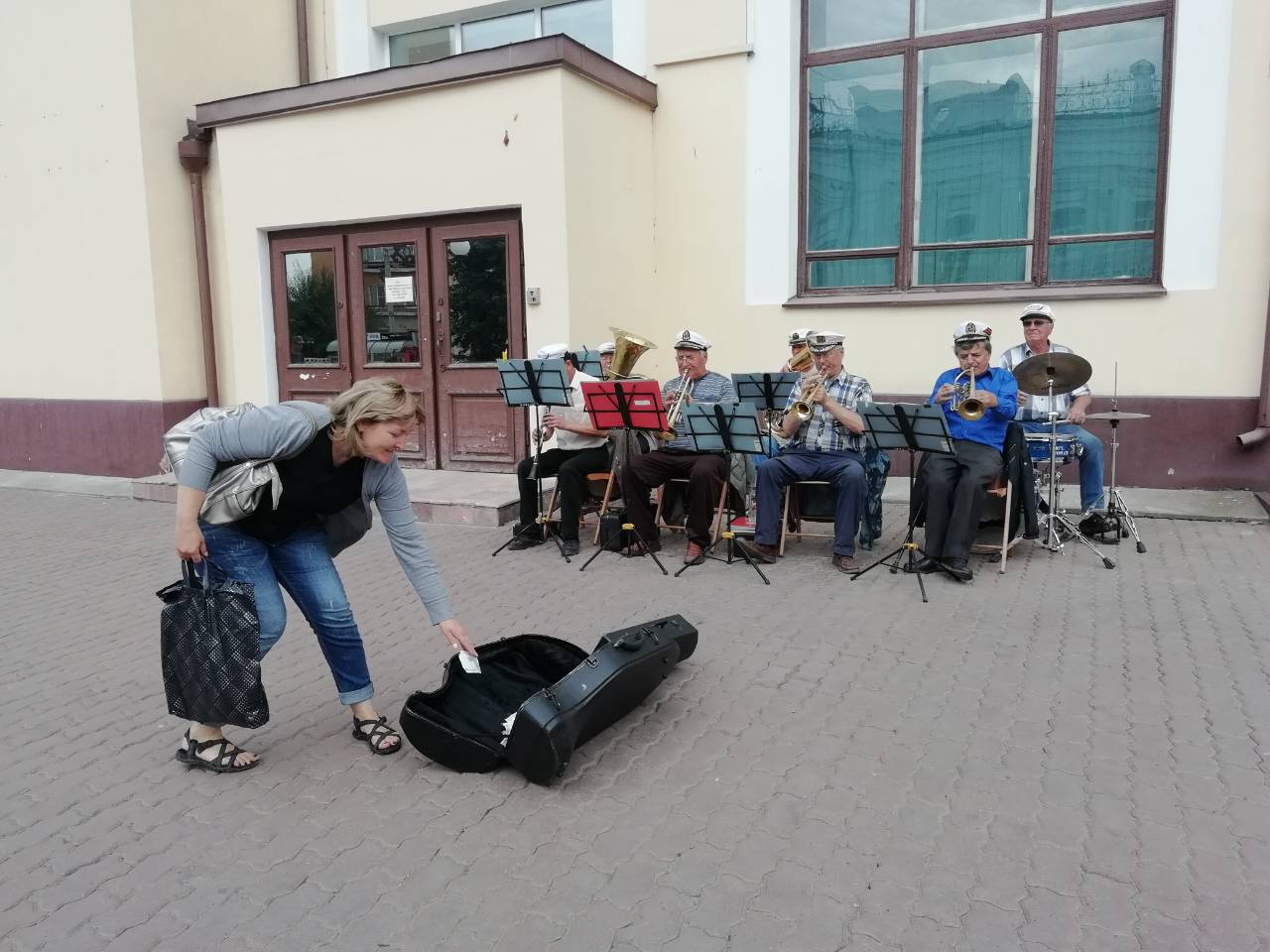 В Улан-Удэ «бродячие» музыканты выступают против введения лицензий 