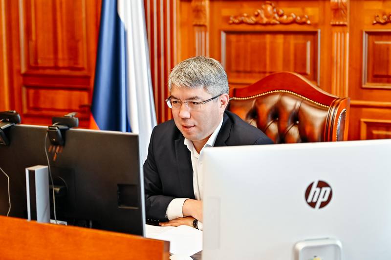 Глава Бурятии: «Мы все родом из семьи» Глава Бурятии: «Мы все родом из семьи»