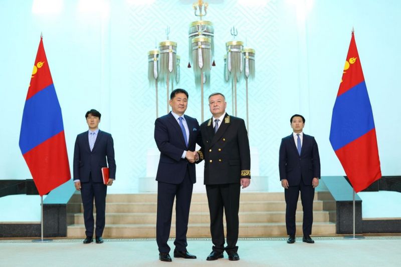 Президент Монголии принял верительные грамоты нового посла России