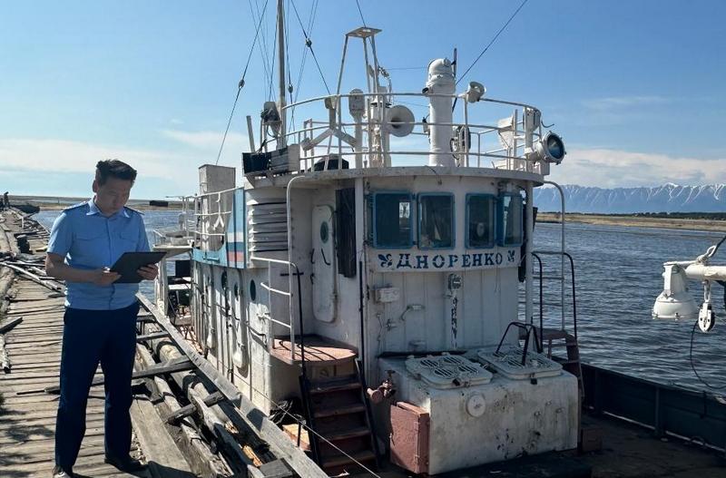 В Бурятии собственник судна незаконно причаливал в Усть-Баргузине