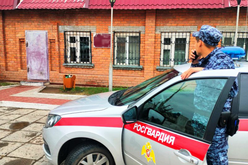 Ревнивая жительница Бурятии треснула бутылкой по голове соперницы Ревнивая жительница Бурятии треснула бутылкой по голове соперницы