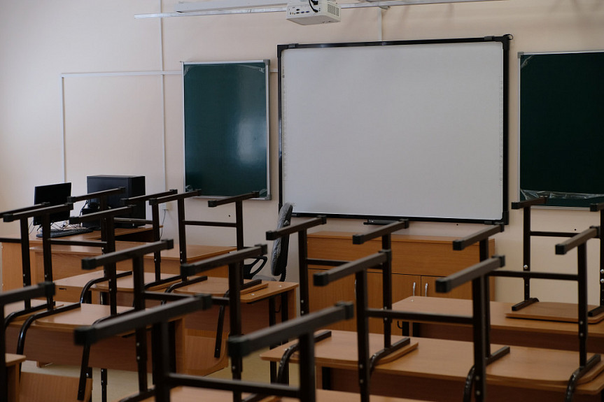 В Бурятии стартовала регистрация на Всероссийский конкурс для учителей начальных классов «Первый учитель»