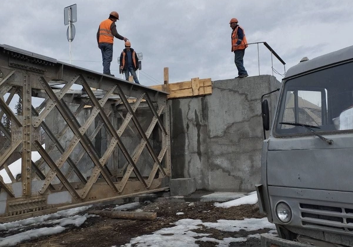 На севере Бурятии стартовал ремонт моста через реку Полувананда