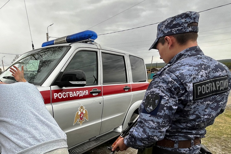 Житель Бурятии с наркотиком в носке устроил дебош Житель Бурятии с наркотиком в носке устроил дебош