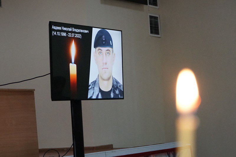 В Бурятии почтили память погибших росгвардейцев В Бурятии почтили память погибших росгвардейцев