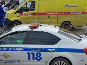 В Бурятии микроавтобус столкнулся с коммунальной дорожной машиной