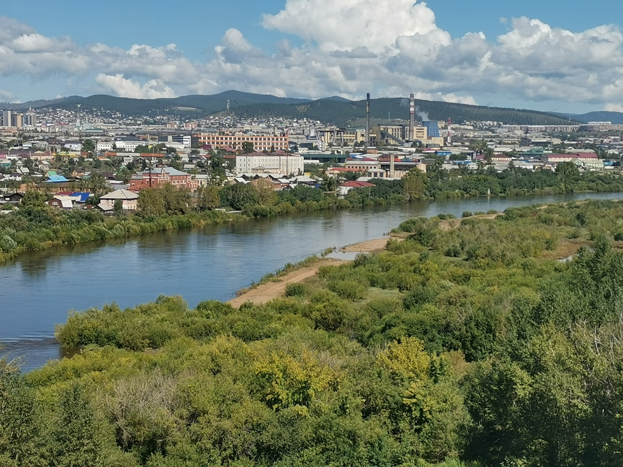 Вода в реках Улан-Удэ продолжает отступать