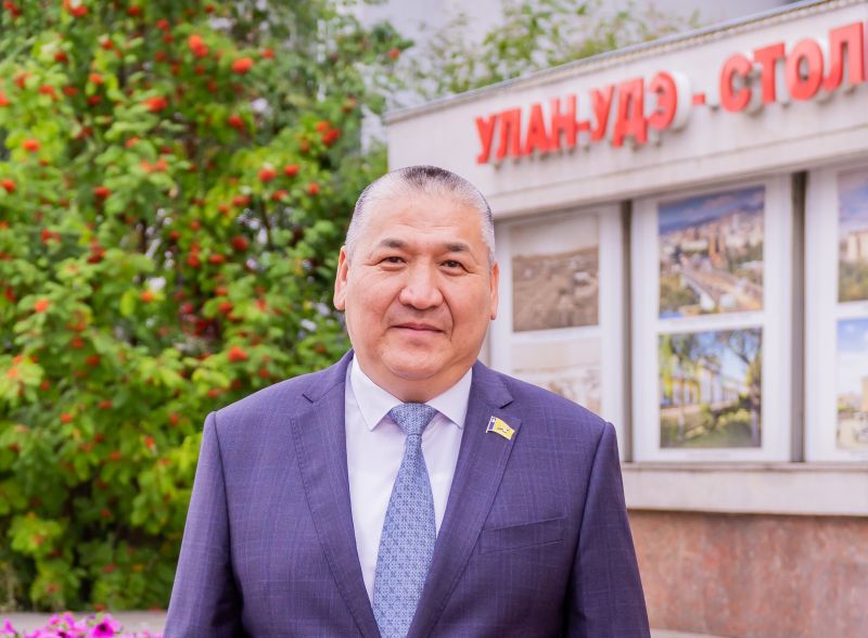 Председатель горсовета поздравил улан-удэнцев с Днем города
