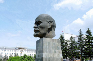 Знаменитая голова Ленина в Улан-Удэ стала предметом судебной тяжбы