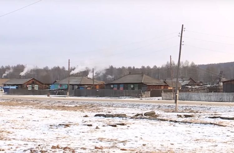 В Бурятии дети поселка Россошино получили подарки от горно-добывающей компании В Бурятии дети поселка Россошино получили подарки от горно-добывающей компании