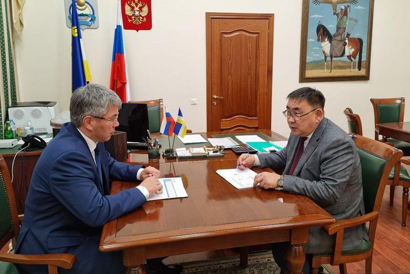 Новый ректор БГСХА попросил главу Бурятии о новой «общаге» Новый ректор БГСХА попросил главу Бурятии о новой «общаге»