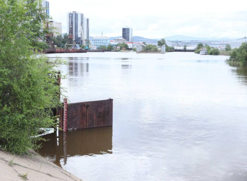 В Улан-Удэ стремительно растет уровень Селенги В Улан-Удэ стремительно растет уровень Селенги