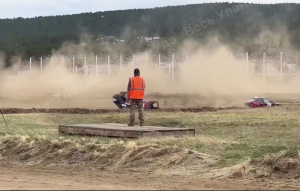 На автокроссе в Улан-Удэ перевернулись машины