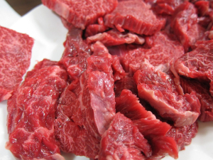 В Бурятии предупредили об опасности мяса с бычьим цепнем