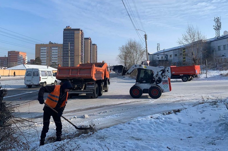 В Улан-Удэ снегопад вызвал рекордный расход песка В Улан-Удэ снегопад вызвал рекордный расход песка