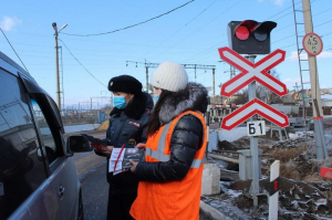 ВСЖД напомнила о правилах пересечения железнодорожных переездов