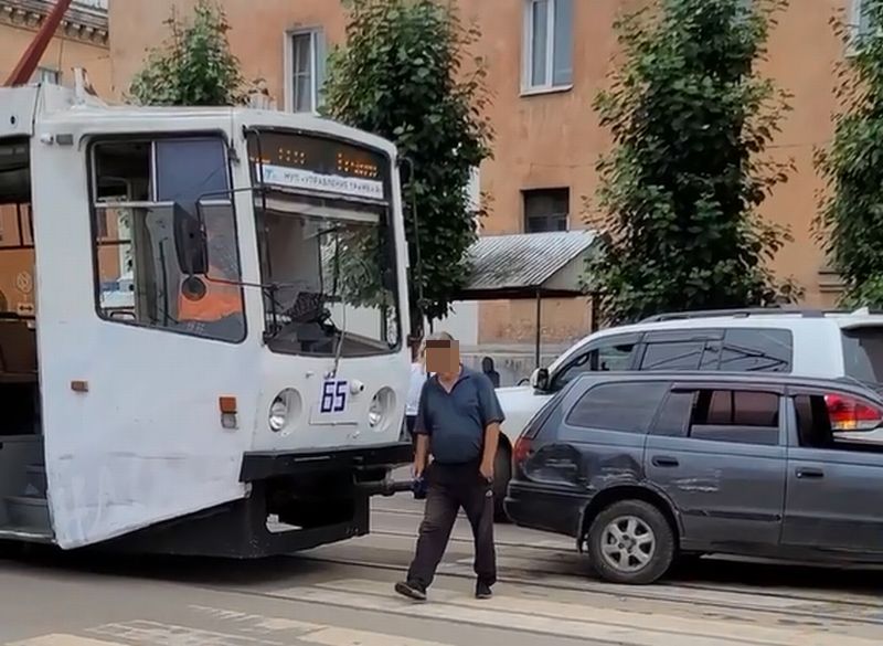 В Улан-Удэ парализовало движение трамваев