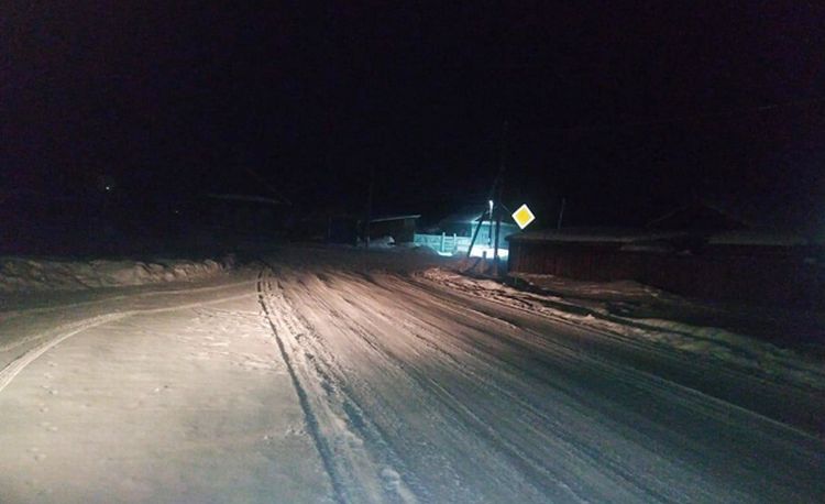 В Бурятии девушка без прав сбила двух подростков В Бурятии девушка без прав сбила двух подростков