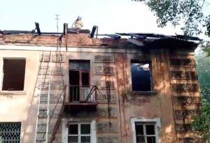 В Улан-Удэ горел заброшенный дом