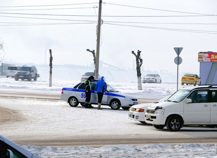 В Бурятии пьяный водитель пытался подкупить полицейского В Бурятии пьяный водитель пытался подкупить полицейского