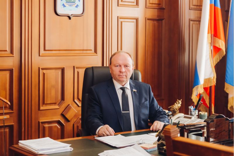 Спикер Хурала поздравил женщин Бурятии с 8 марта Спикер Хурала поздравил женщин Бурятии с 8 марта