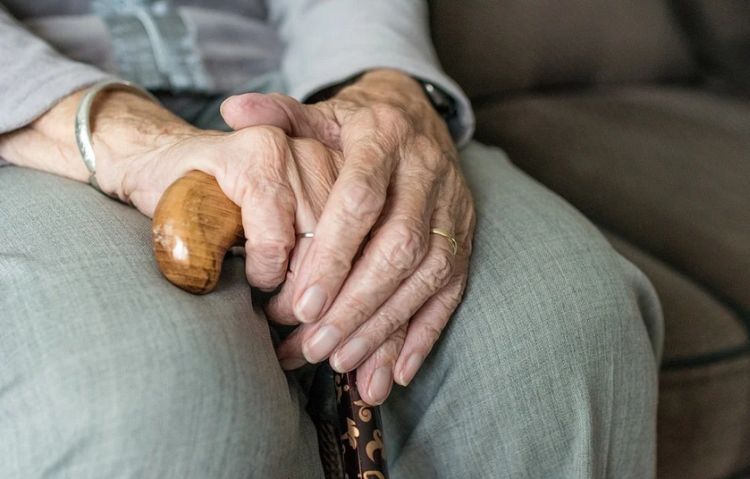 В Улан-Удэ бабушка победила в неравной схватке с грабителем В Улан-Удэ бабушка победила в неравной схватке с грабителем