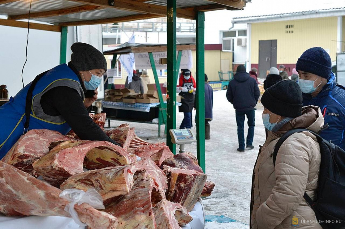 Ярмарка в улан удэ. Мясная ярмарка в Улан-Удэ 2022. Мясная ярмарка в Улан-Удэ 2021. Рынок жителей.