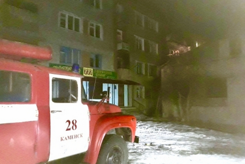 В Бурятии пожарные спасли из огня 7 человек, включая двух детей 