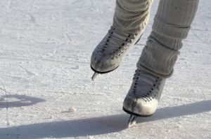 В районе Бурятии из-за отсутствия спортзала дети ходят на платный каток