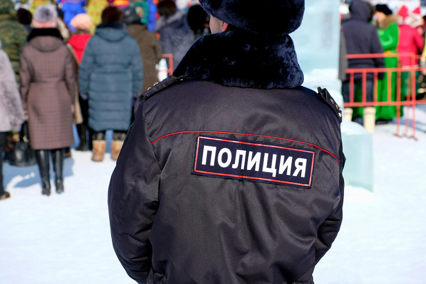 Жителей Бурятии на новогодние праздники будут охранять 1700 полицейских