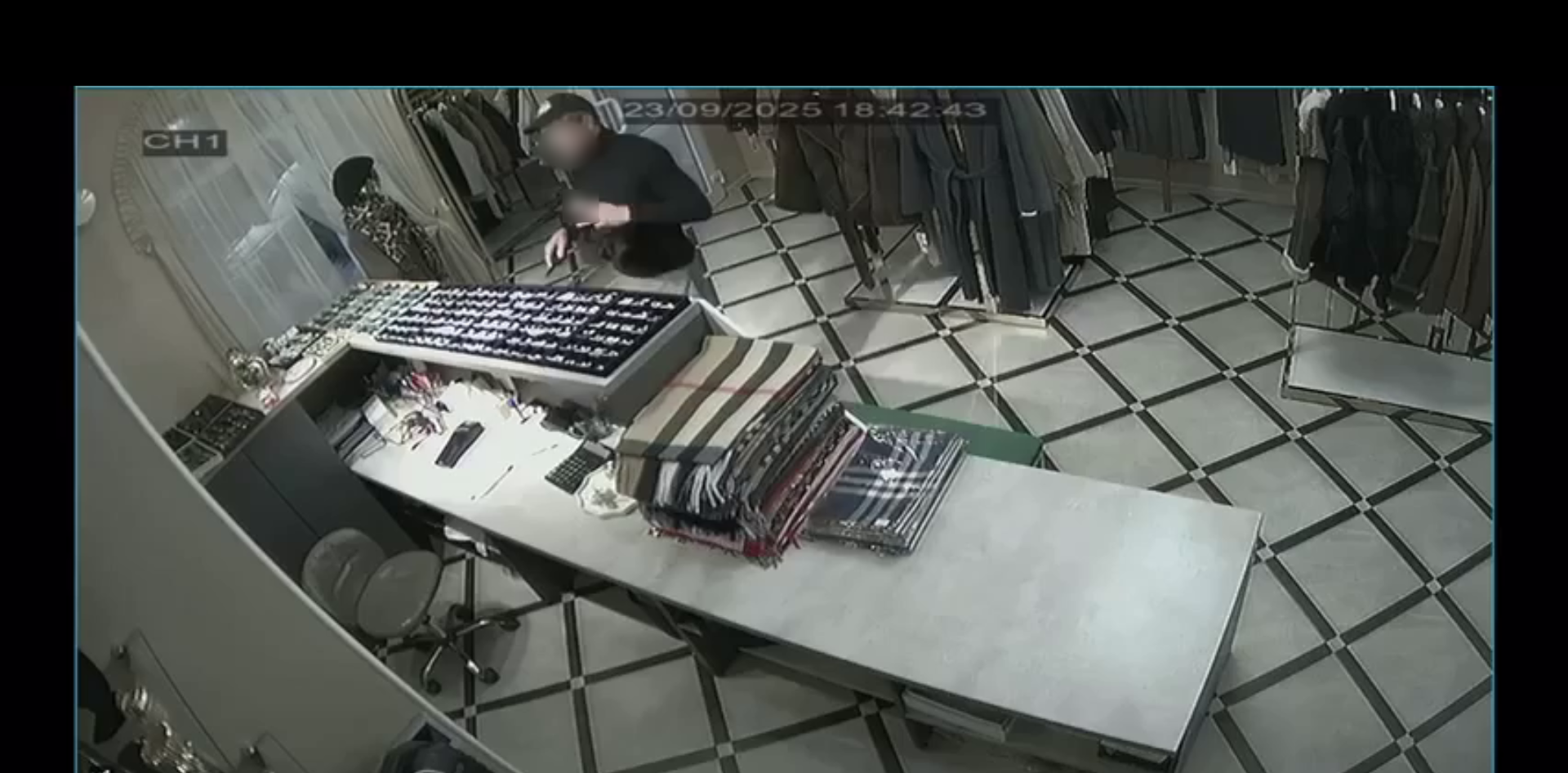 ������ ����-��� ����� �� ���� ������ � �����