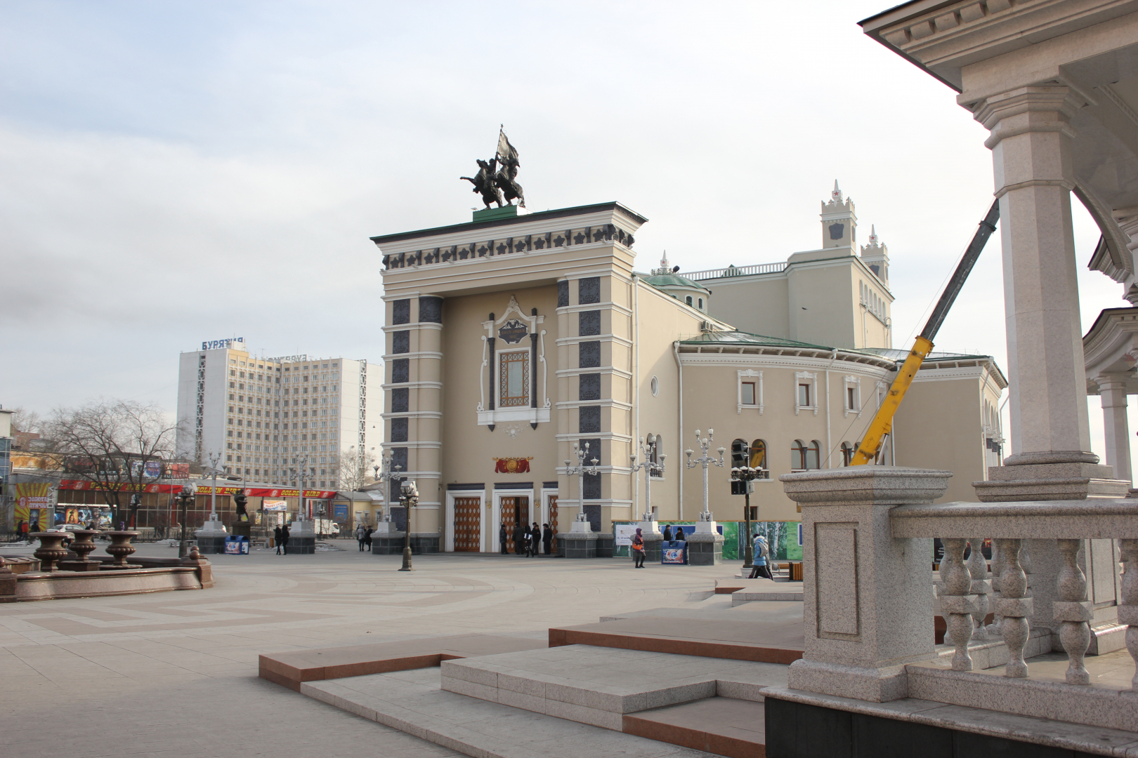 Театральная площадь Улан-Удэ