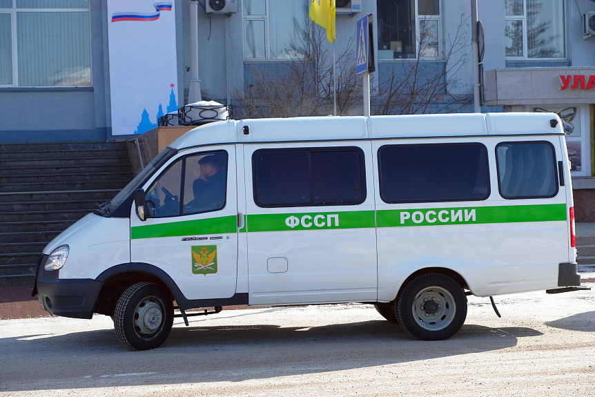 В Бурятии приставы взыскали 4,5 млрд рублей с должников В Бурятии приставы взыскали 4,5 млрд рублей с должников