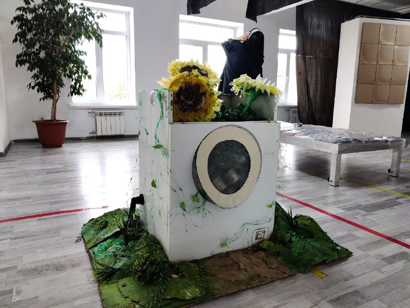 В Улан-Удэ появился арт-объект из мусора
