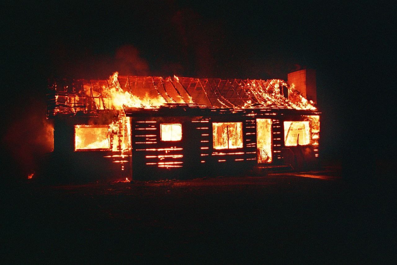 В Бурятии подожгли здание следственного комитета